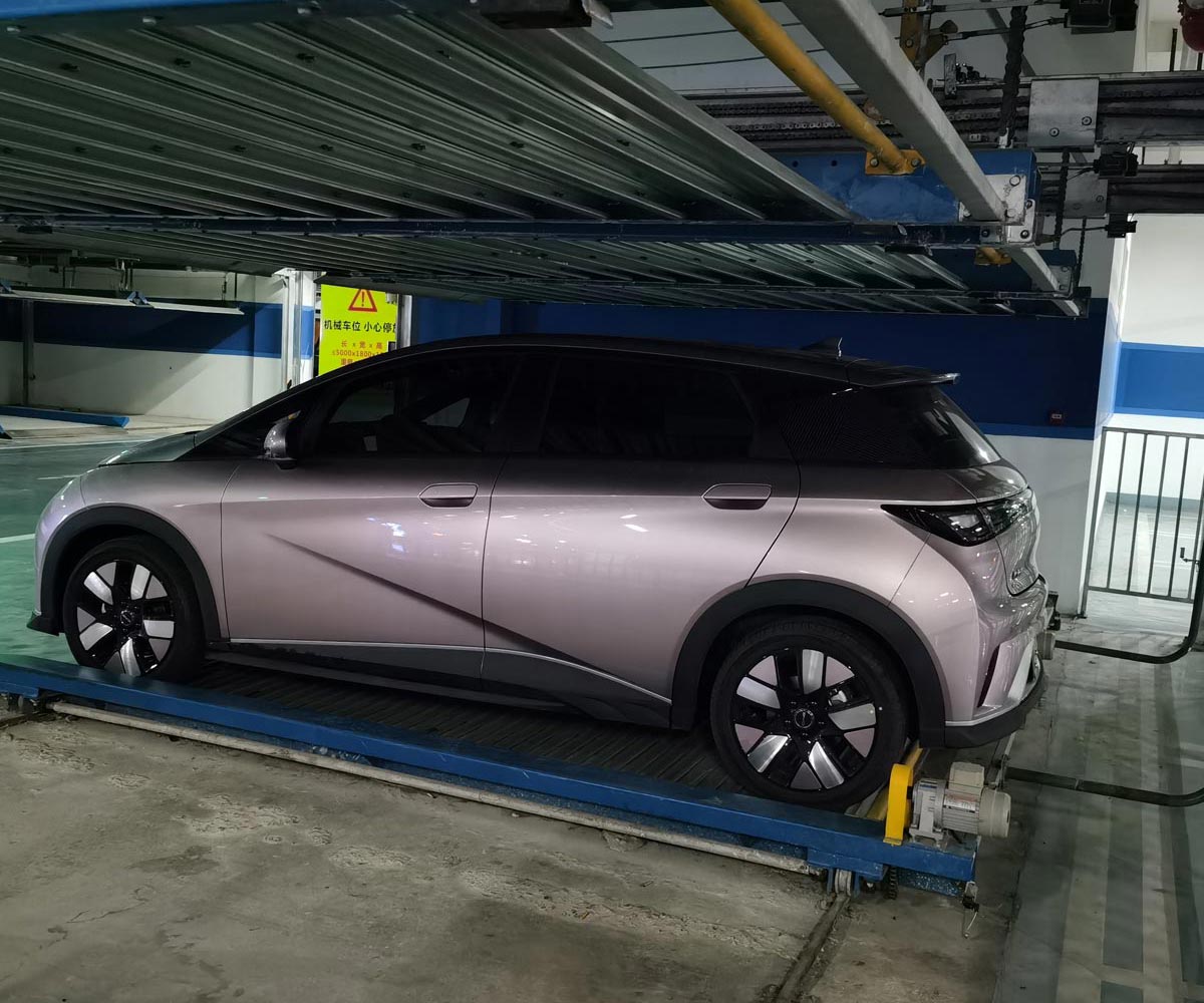 鄉(xiāng)城家用簡易升降停車設(shè)備維保