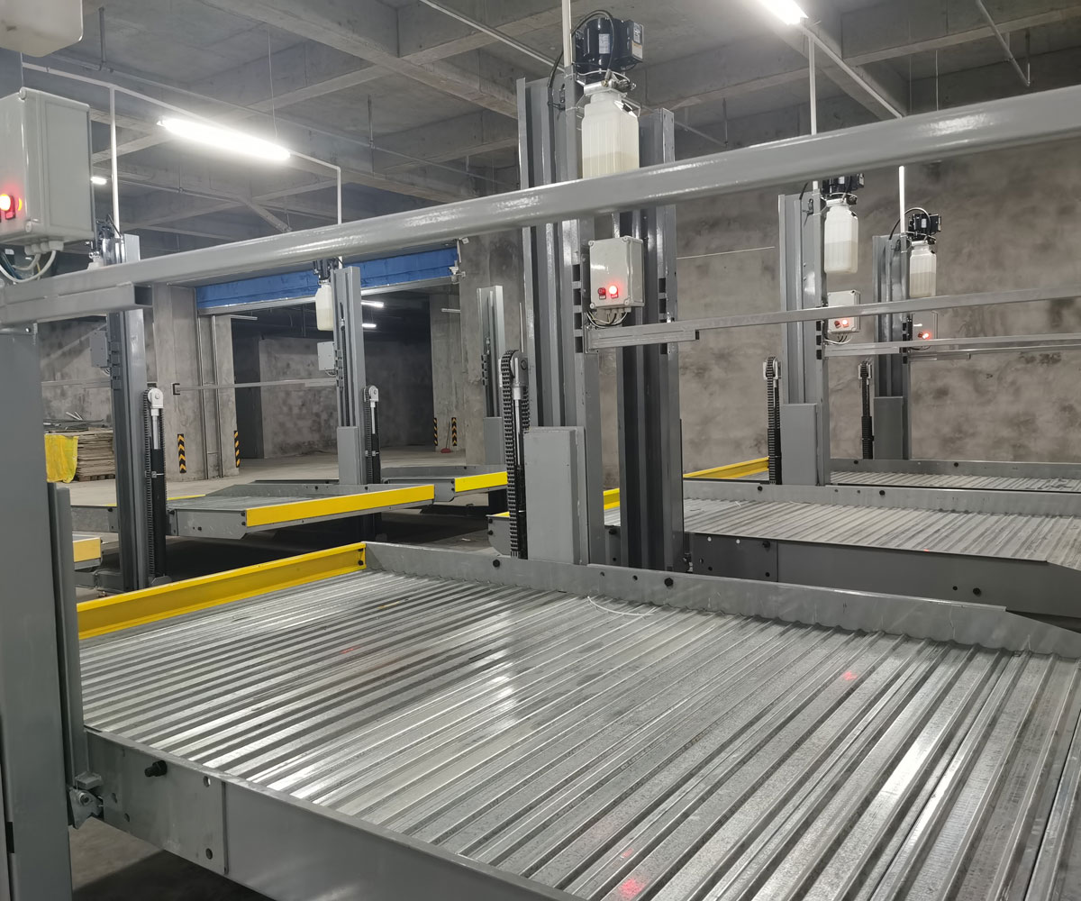 兩層簡易升降類機(jī)械立體停車設(shè)備過驗收.jpg