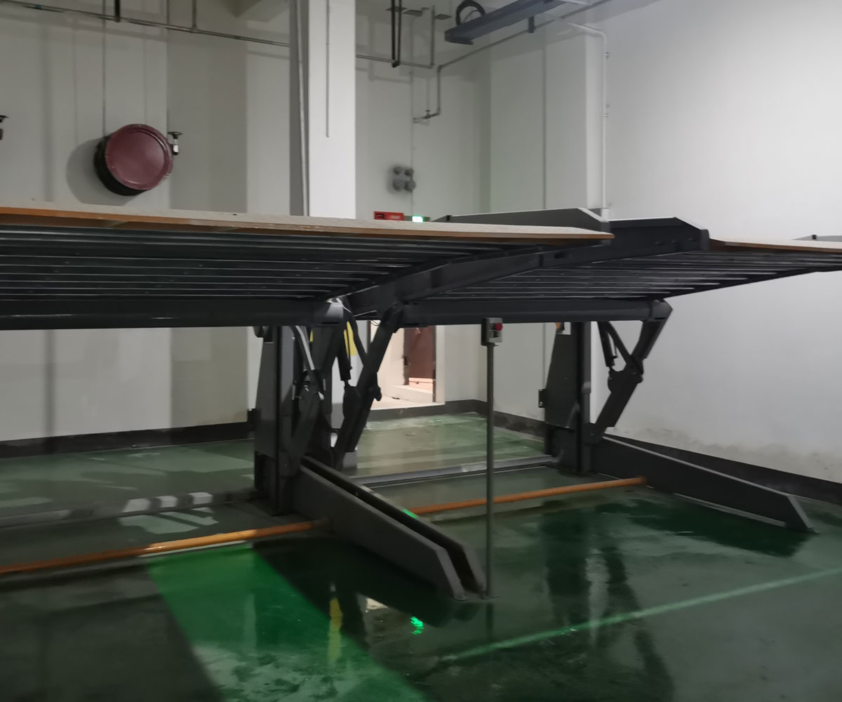 四柱簡(jiǎn)易式立體車庫出租.jpg